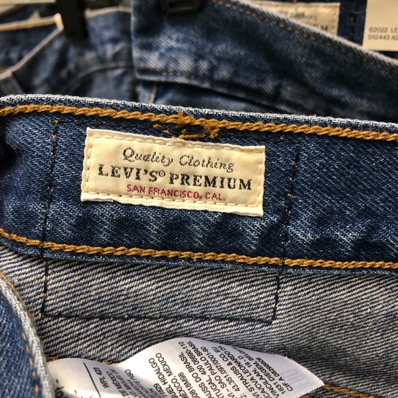 24.Levi’s Premium Wedgie Straight Jeans Sz 28✖️28 - Picture 4 of 13